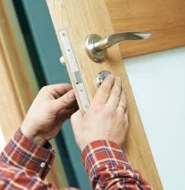 Locksmith Of Hialeah Hialeah, FL 305-307-5667 - 7-Lock-Changing
